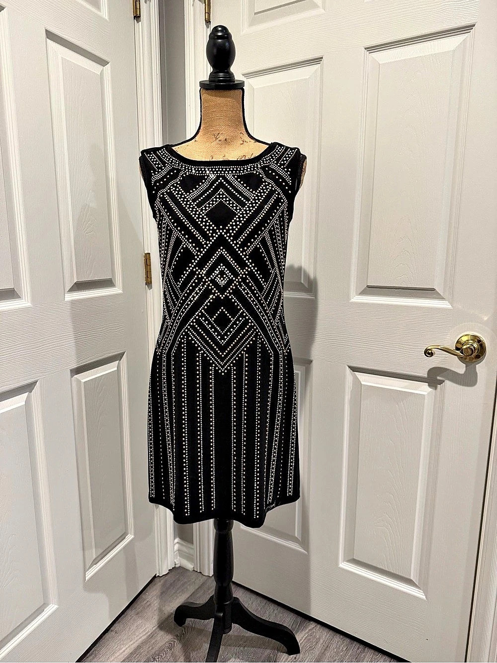 White House Black Market Geometric Embellished Mini Dress in Black & Gold Size